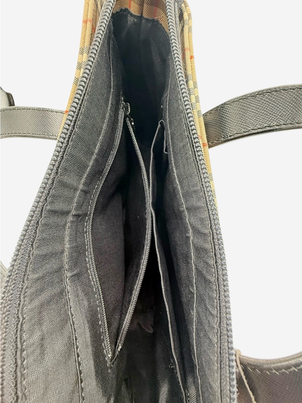 Burberry Haymarket Check canvas-Tote W/COA Giftable condition! - Picture 14 of 16